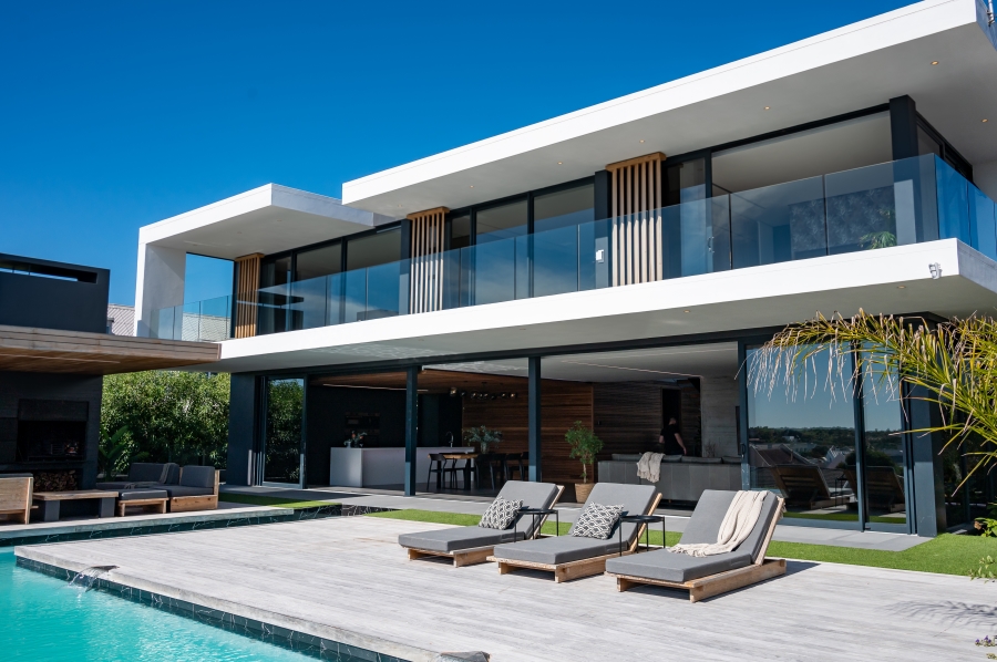 6 Bedroom Property for Sale in Myburgh Park Western Cape